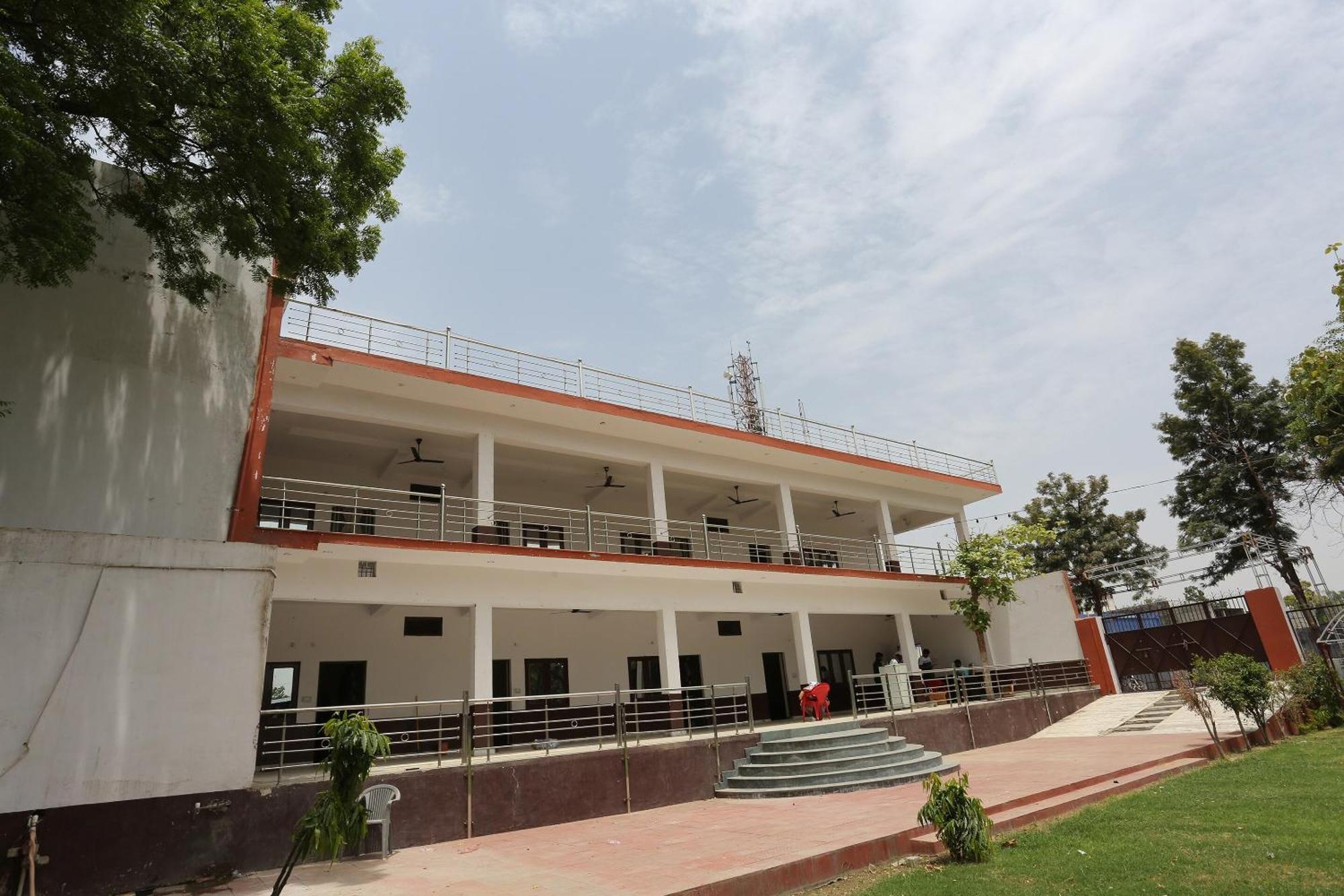 Spot On Angel Garden Hotel Aligarh Exterior photo